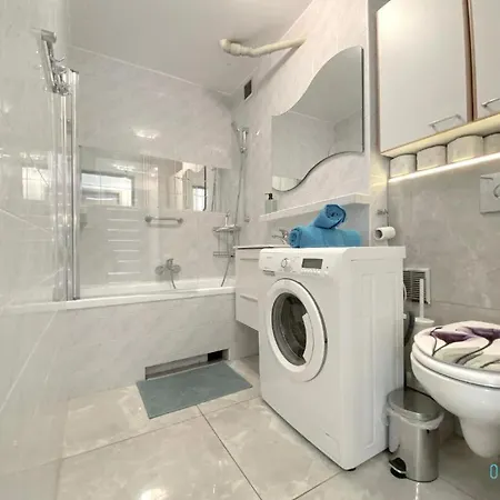 Violet - 10 Min To Old Town Gdansk,pkp & Shopping Mall Apartamento *